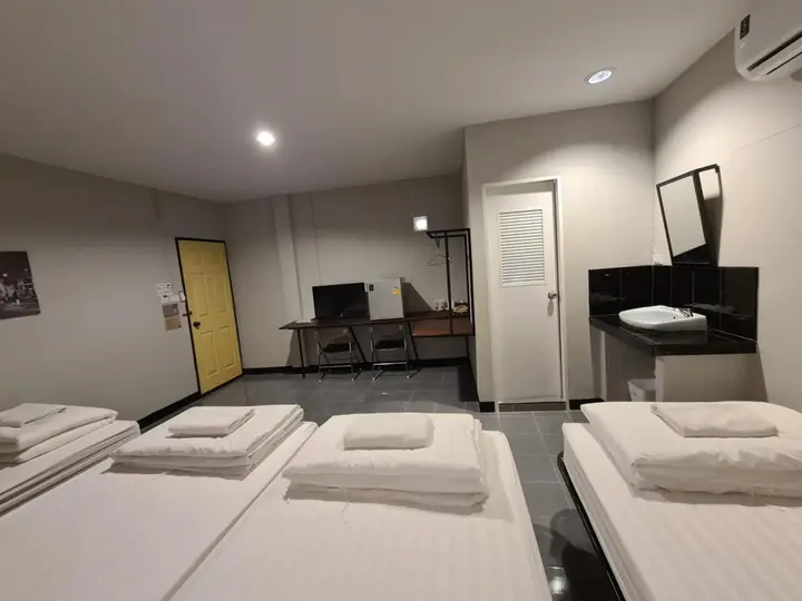 Пхитсанулок: The 8 Factory Hotel Phitsanulok