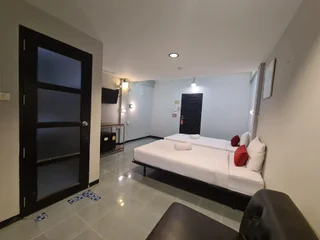 Пхитсанулок: The 8 Factory Hotel Phitsanulok