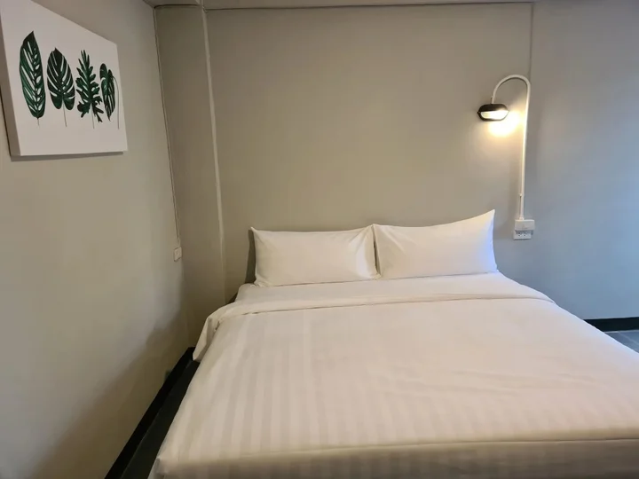 Пхитсанулок: The 8 Factory Hotel Phitsanulok