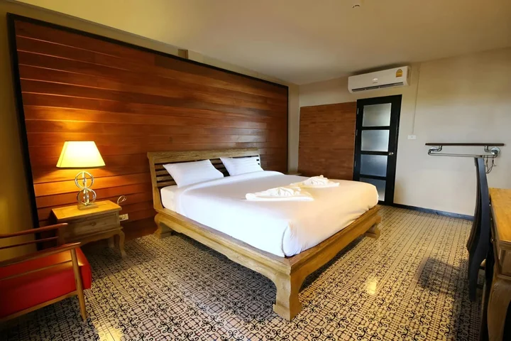 Пхитсанулок: The 8 Factory Hotel Phitsanulok