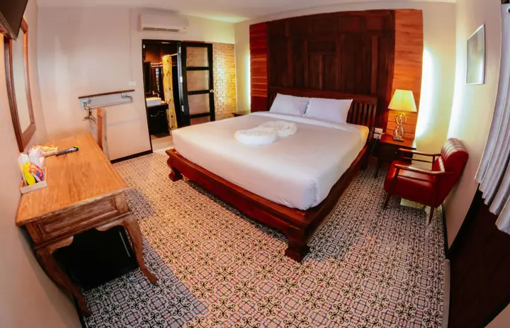 Пхитсанулок: The 8 Factory Hotel Phitsanulok