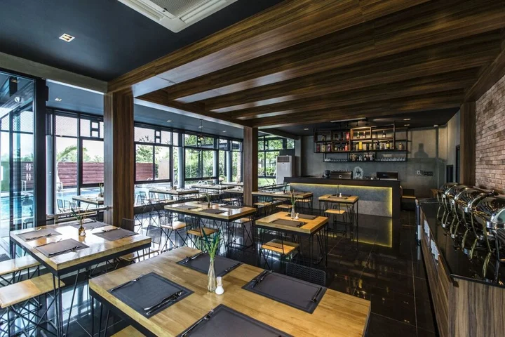Бури Рам: Cresco Hotel Buriram
