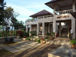 Нонг Нам Дэнг: Phuchomchan Khaoyai Resort