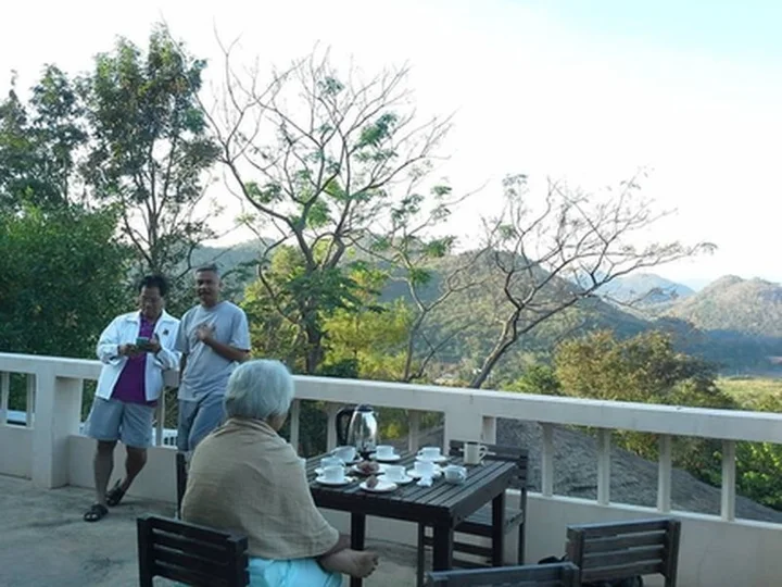 Нонг Нам Дэнг: Phuchomchan Khaoyai Resort