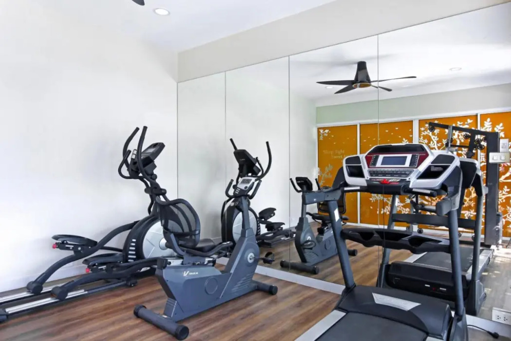 Самутпракан: Fullroom 77 Srinakarin