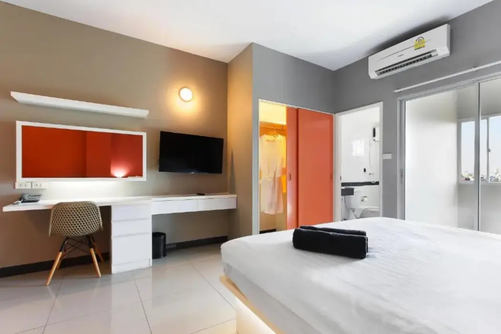 Самутпракан: Fullroom 77 Srinakarin