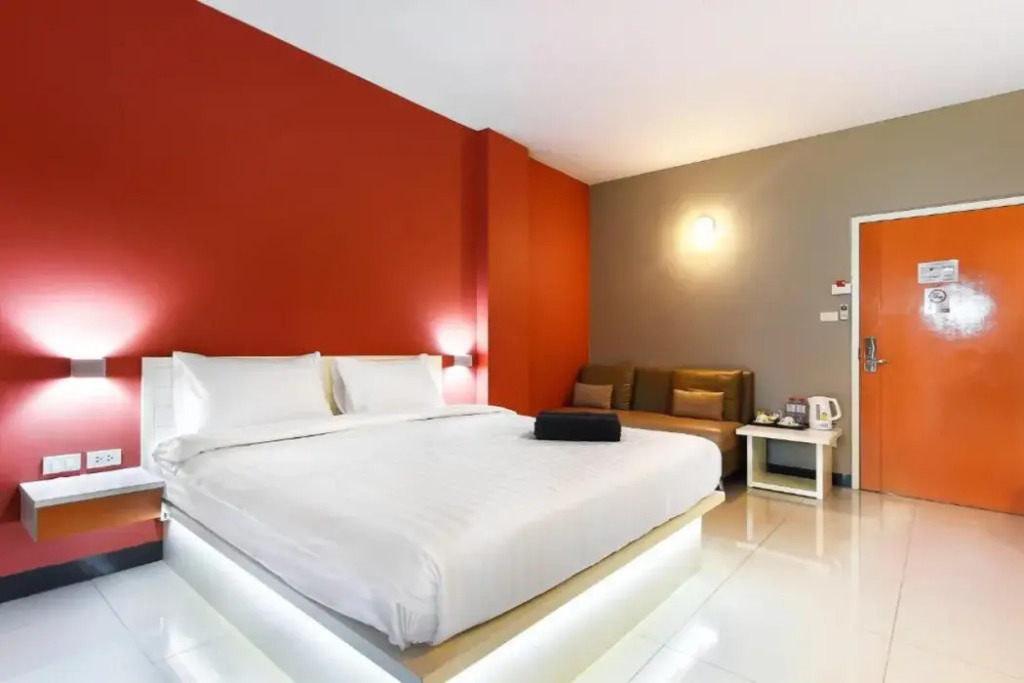 Самутпракан: Fullroom 77 Srinakarin