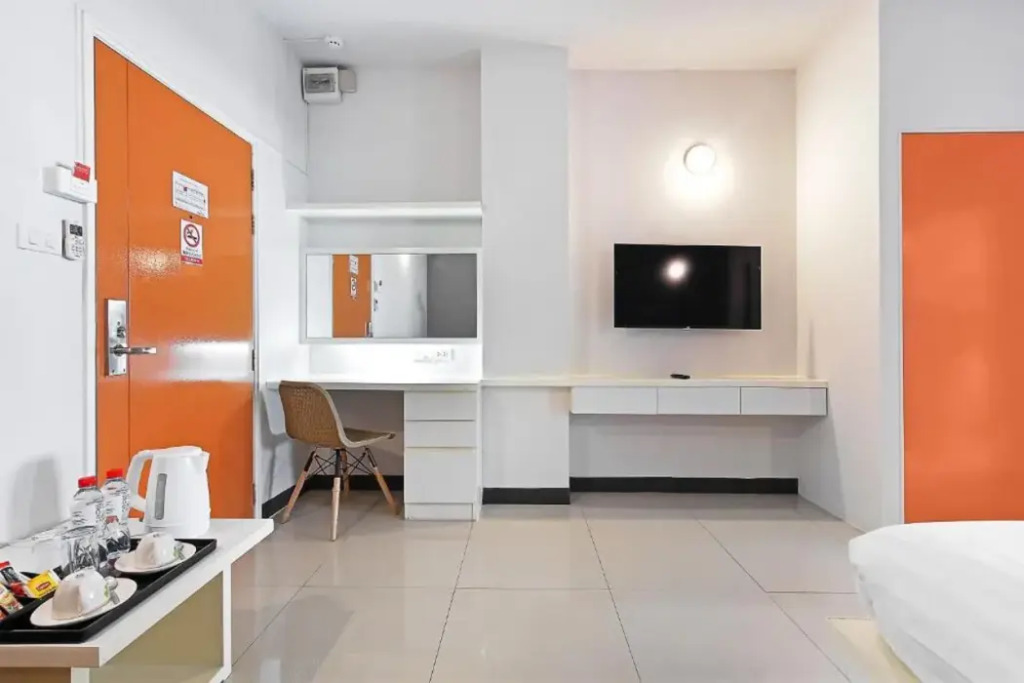 Самутпракан: Fullroom 77 Srinakarin