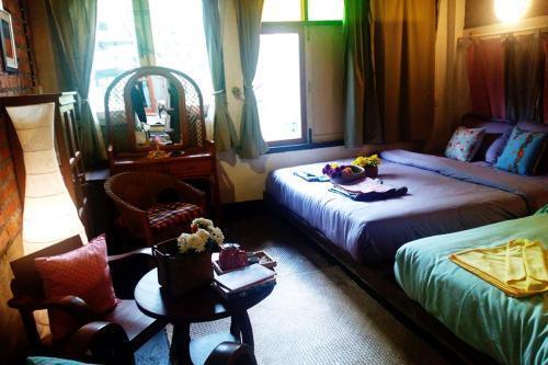 Накхонситхаммарат: The Old Times Nakhon
