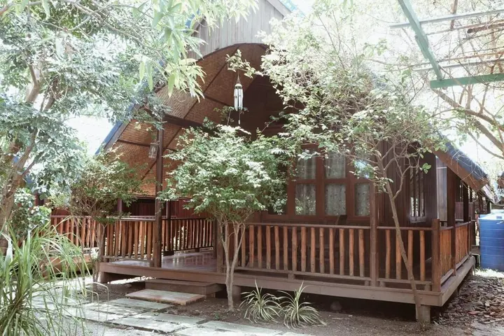 Самутсонгкхрам: RuenNamyen Resort