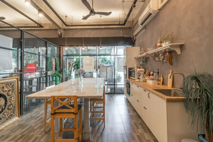 Бангкок: M Gray Hostel & Cafe