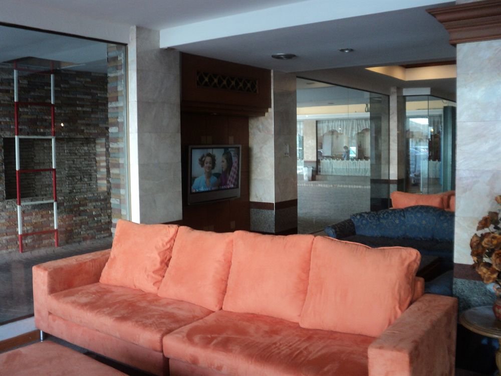 Бангкок: Aunchaleena Grand Hotel