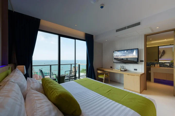 Паттайя: Deep Blue Z10 Pattaya