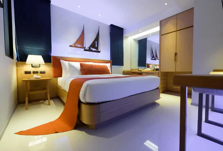 Паттайя: Deep Blue Z10 Pattaya