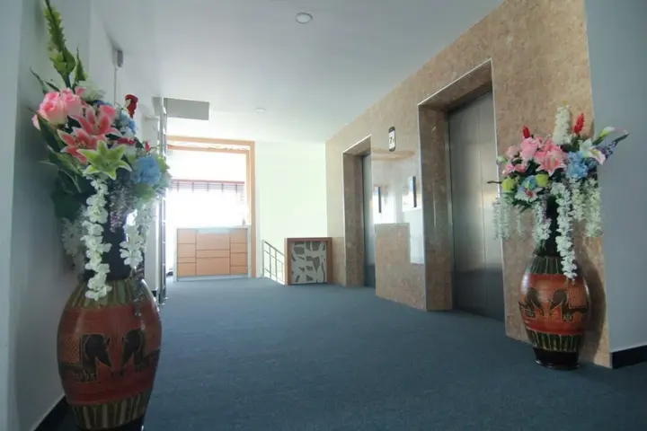 Бури Рам: Tada Condo Tel