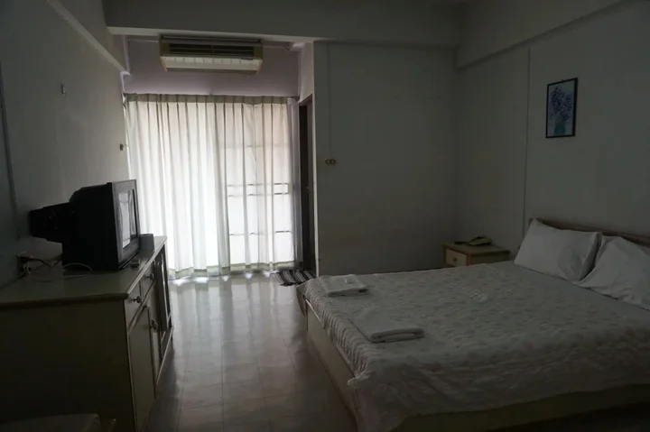Кхлонг-Янг: M In Korat
