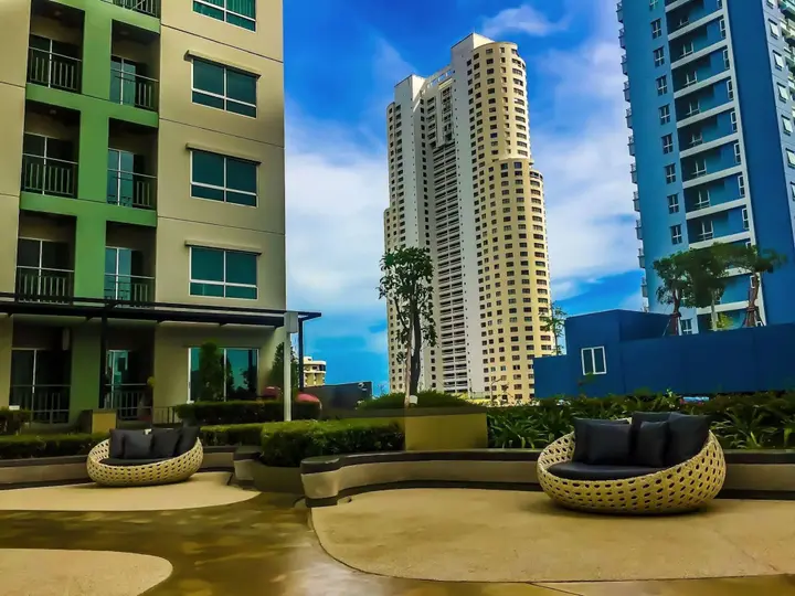 Паттайя: Lumpini Seaview jomtien by Parikal
