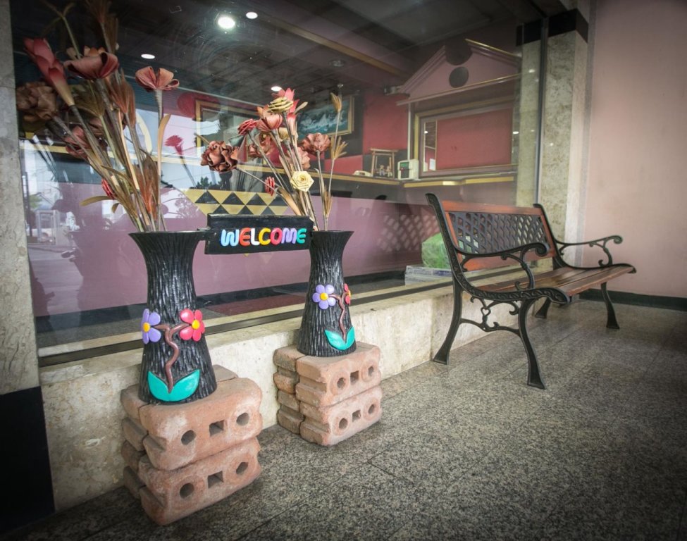 Кхонкэн: Grand Leo Hotel