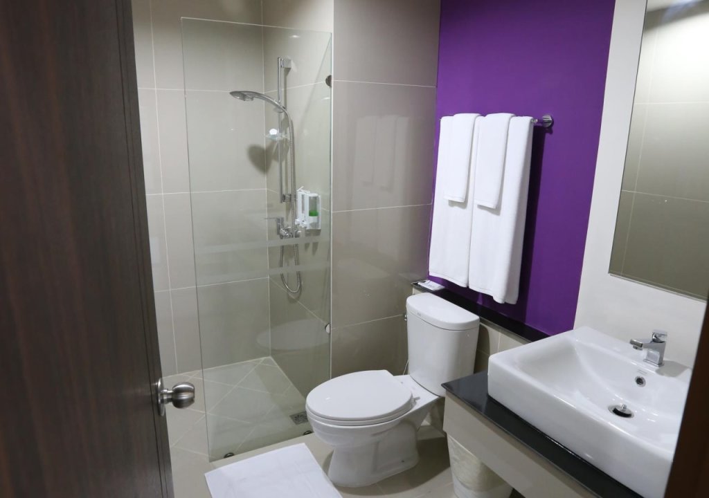 Тхаланг: S4 Nai Yang Beach Phuket (SHA Plus+)