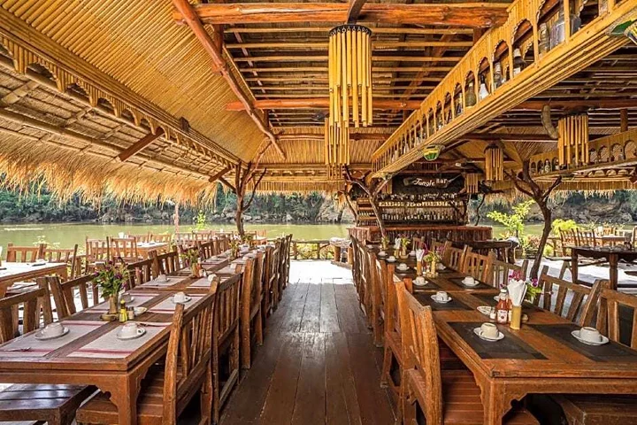 Сай Йок: River Kwai Jungle Rafts Resort (SHA Extra Plus)