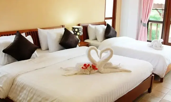 Нонг Нам Дэнг: Thongsathit Hill Resort Khao Yai