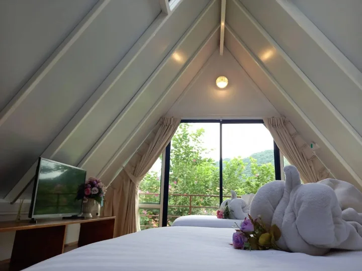 Нонг Нам Дэнг: Thongsathit Hill Resort Khao Yai