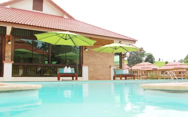 Нонг Нам Дэнг: Thongsathit Hill Resort Khao Yai