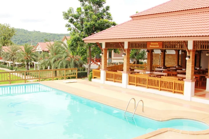 Нонг Нам Дэнг: Thongsathit Hill Resort Khao Yai