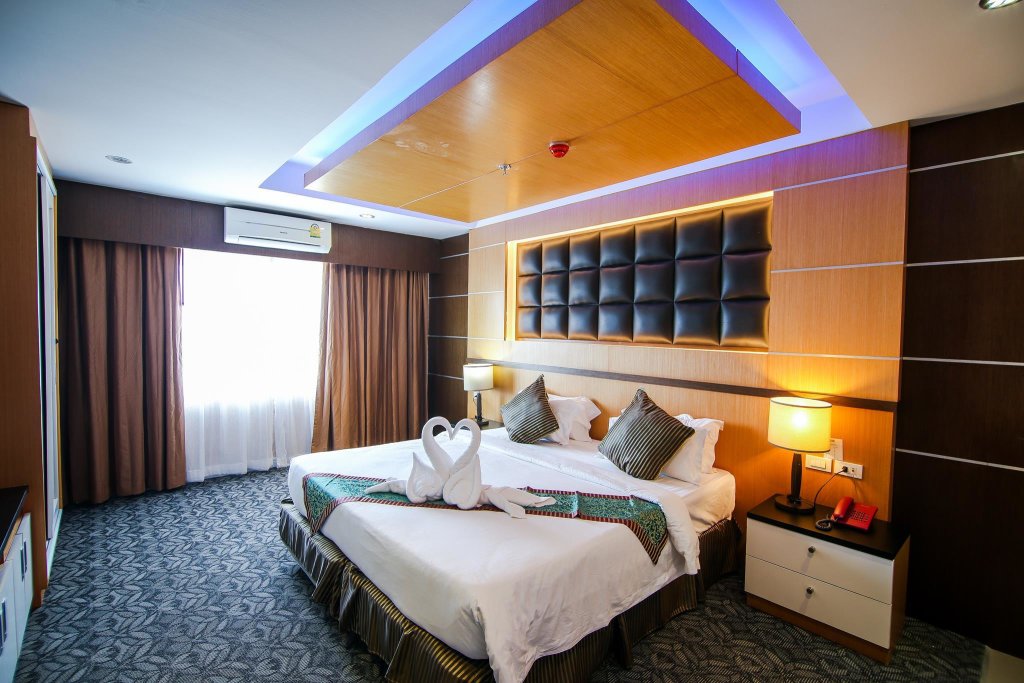 Садао: M Hotel Danok