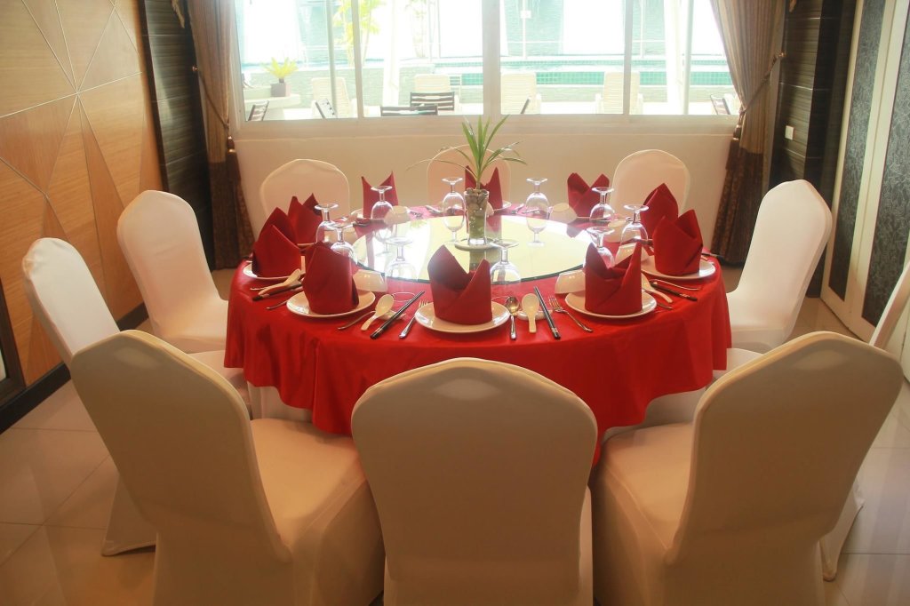 Садао: M Hotel Danok