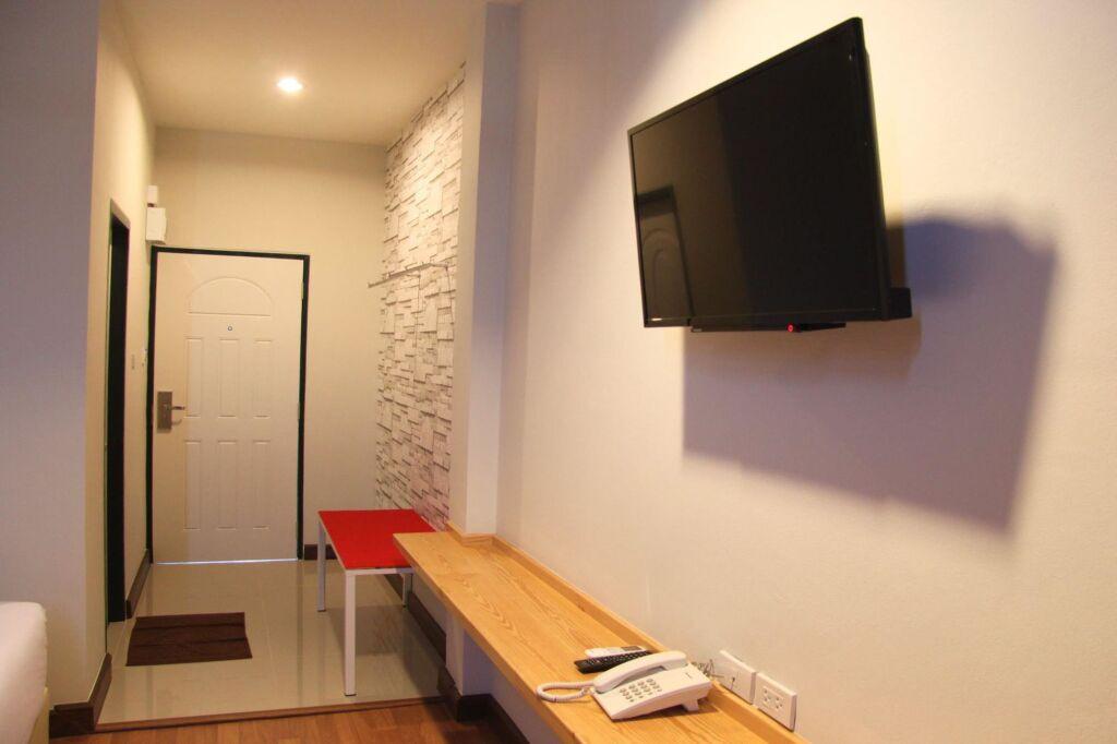 Бури Рам: The Zell Budget Hotel Buriam