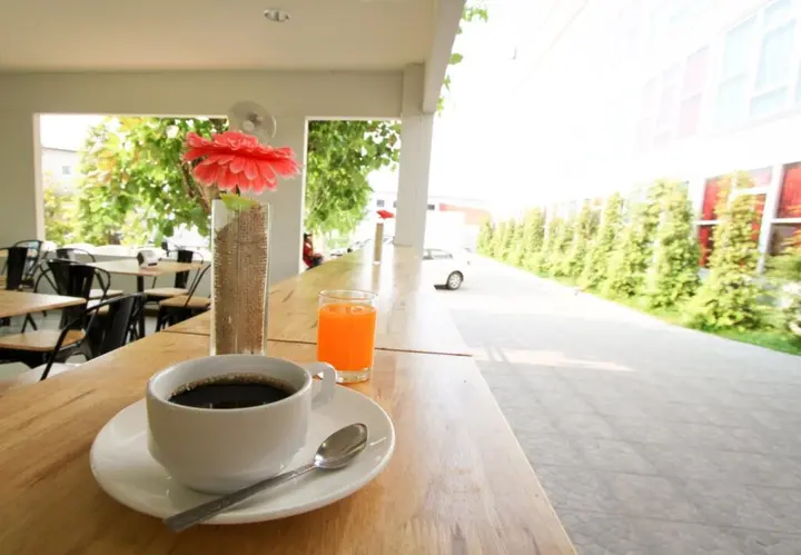 Бури Рам: The Zell Budget Hotel Buriam