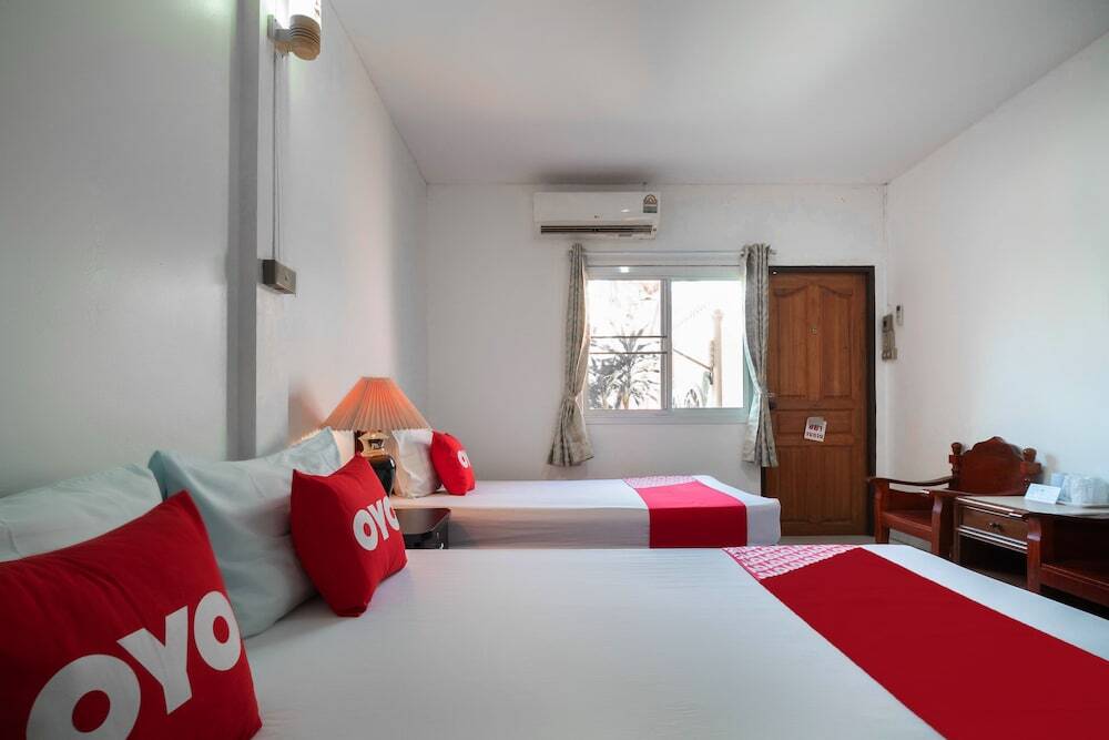 Саттахип: OYO 654 Samanmit Inn Hotel