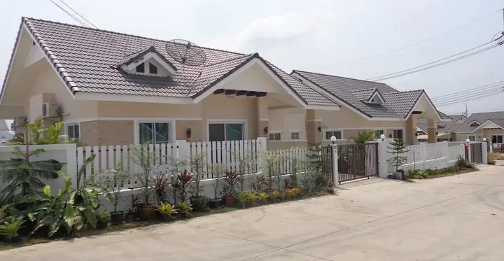 Банг-Саре: Sandy Home Sattahip