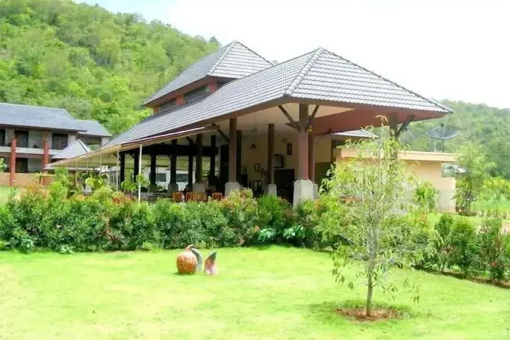 Нонг Нам Дэнг: Khaoyai Nature Life & Tours