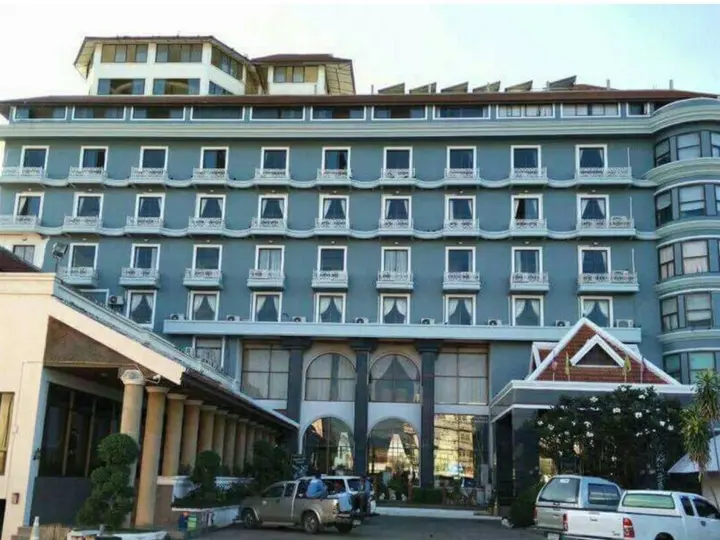 Кхэм Сон: Lom Sak Nattirat Hotel