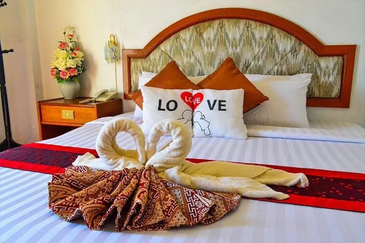 Кхэм Сон: Lom Sak Nattirat Hotel