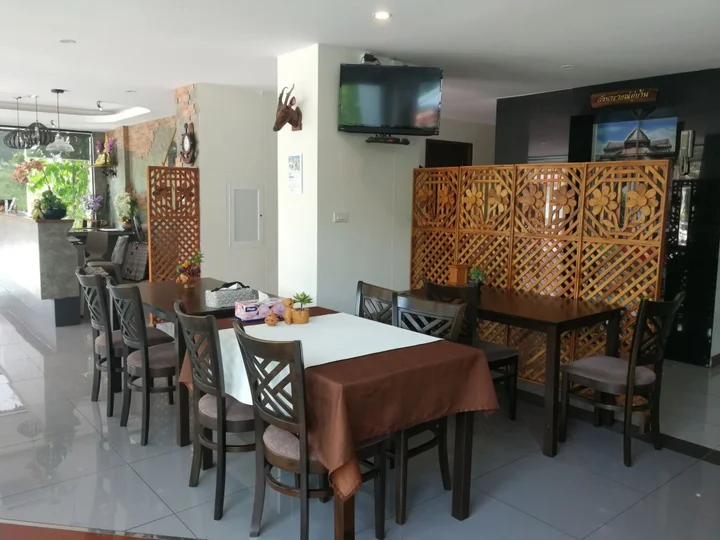 Лопбури: Narai Iyara Palace Lopburi