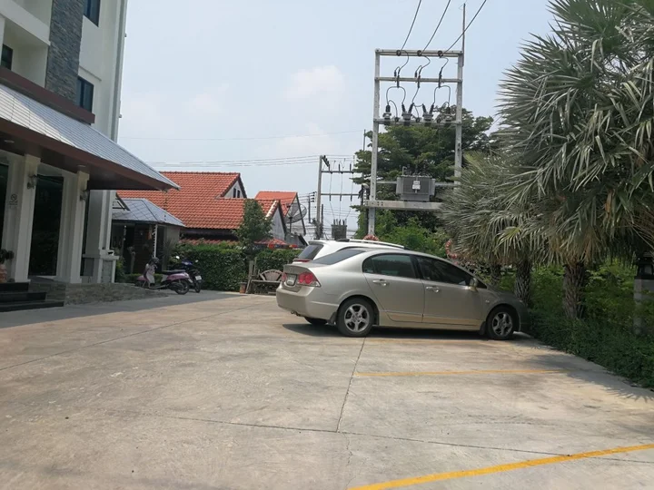 Лопбури: Narai Iyara Palace Lopburi