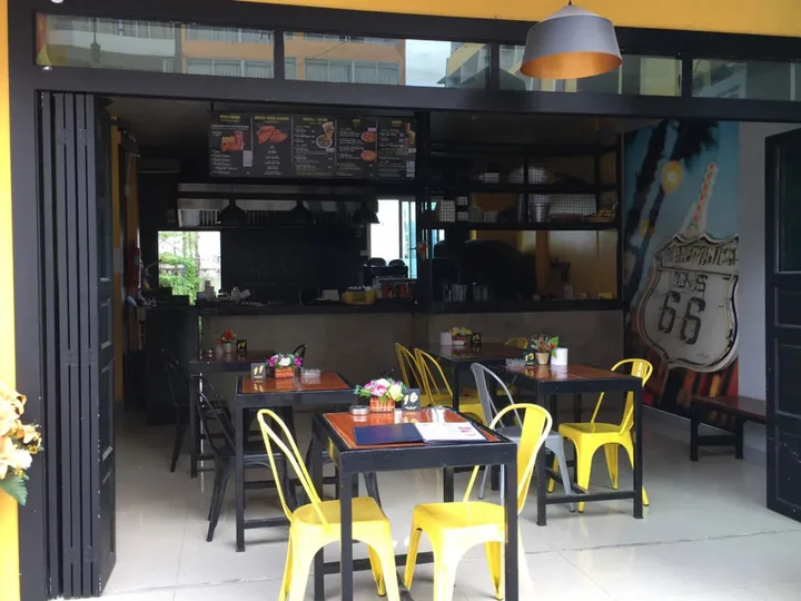 Кату: California Wings and Pizza Hotel