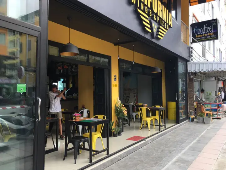 Кату: California Wings and Pizza Hotel