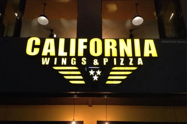 Кату: California Wings and Pizza Hotel