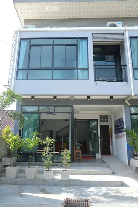 Кхлонг-Янг: The Smart Hostel