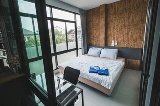 Кхлонг-Янг: The Smart Hostel