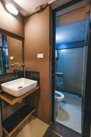 Кхлонг-Янг: The Smart Hostel