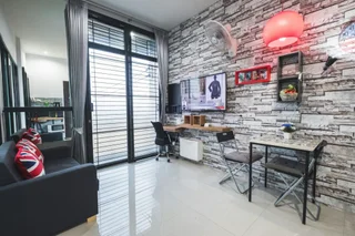 Кхлонг-Янг: The Smart Hostel