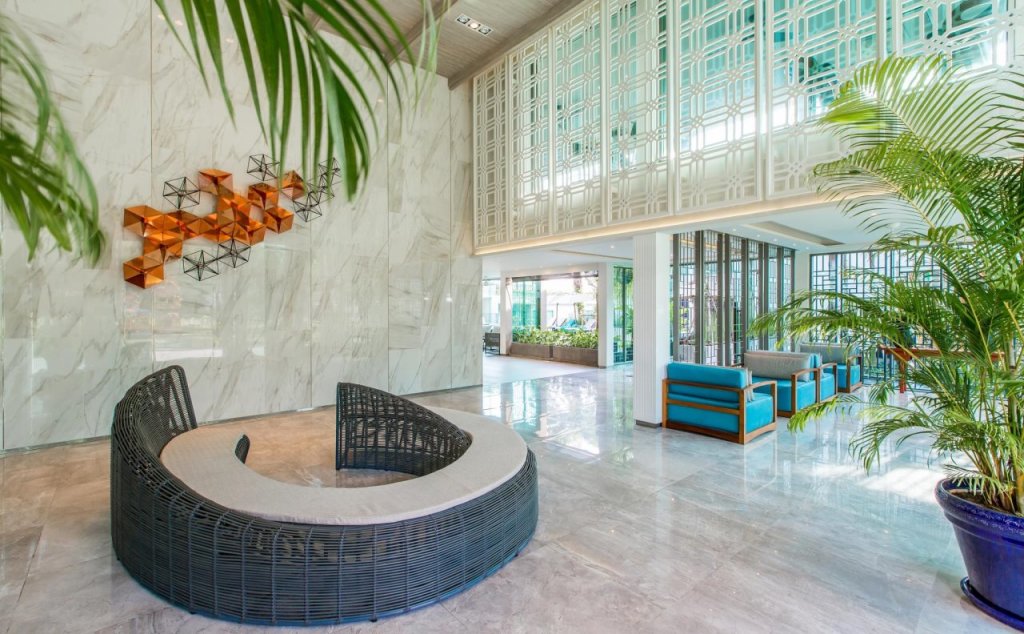 Кату: Fusion Suites Phuket Patong