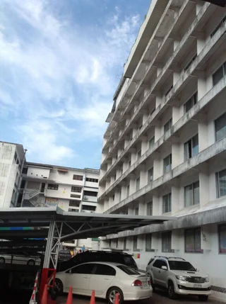 Накхонситхаммарат: Thai Hotel