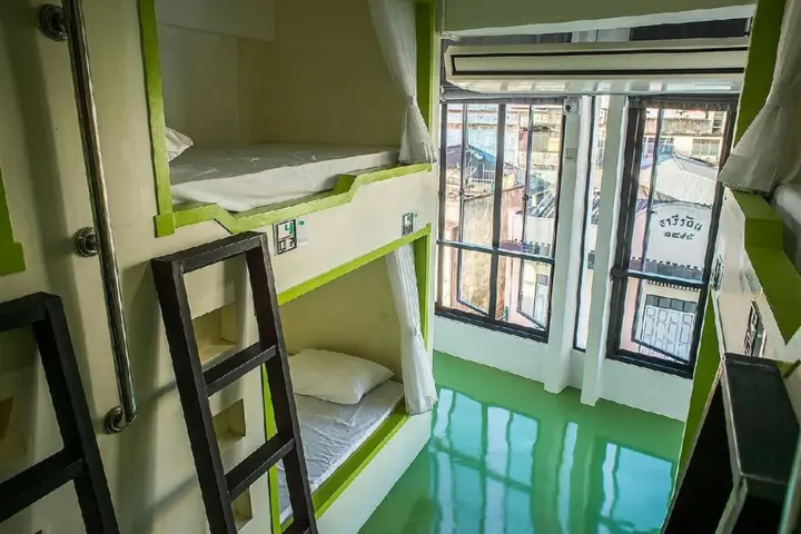 Сураттхани: The Port Hostel