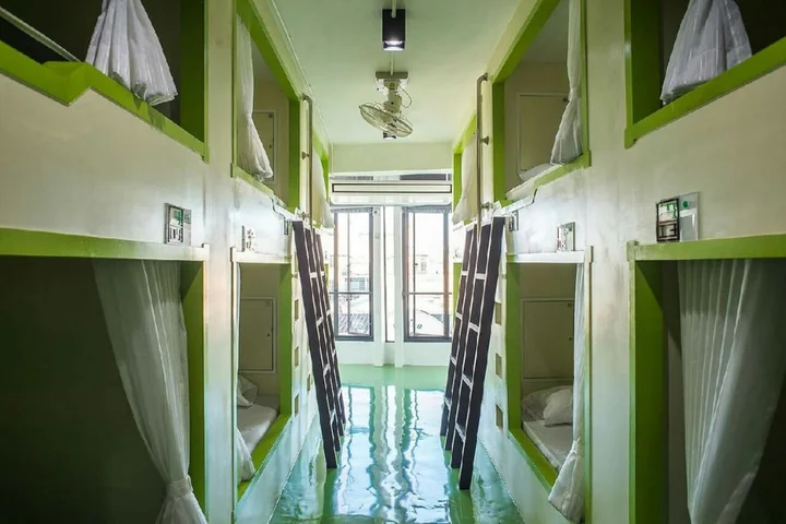 Сураттхани: The Port Hostel